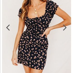 NWT Verge Girl Foral Tie Front Mini Dress